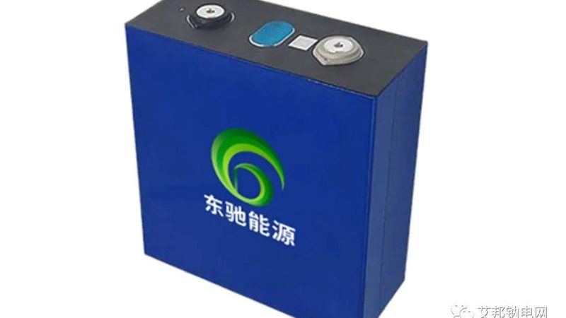 上海工业厂房光伏项目，每瓦价格如何构成？**